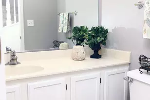 1833 Barnhill Dr, Mundelein, IL 60060 - Photo 9