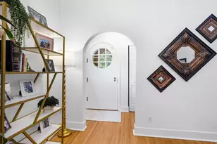 317 E Walnut St, Hinsdale, IL 60521 - Photo 3