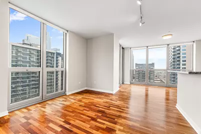 200 W Grand Avenue #2103, Chicago, IL 60654 - Photo 3