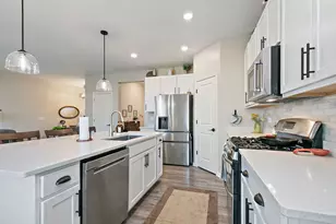 1204 Draper Rd, McHenry, IL 60050 - Photo 11