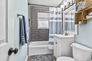 8836 W 93rd Pl, Hickory Hills, IL 60457 - Photo 13