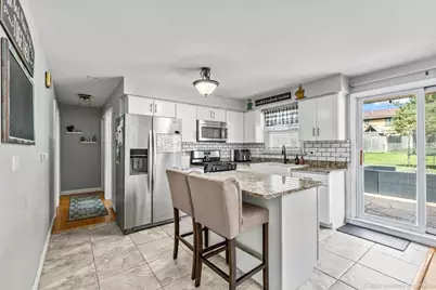 8836 W 93rd Place, Hickory Hills, IL 60457 - Photo 7