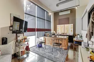 1636 N Bosworth Ave, Chicago, IL 60642 - Photo 11