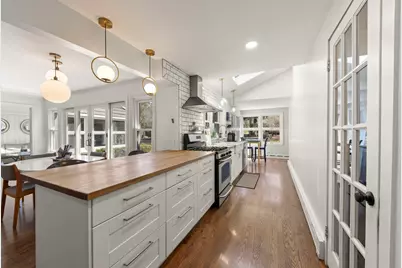 255 Crest Road, Glen Ellyn, IL 60137 - Photo 9