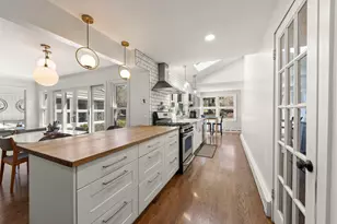 255 Crest Rd, Glen Ellyn, IL 60137 - Photo 9