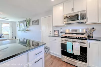 1811 S 7th Street, Dekalb, IL 60115 - Photo 9