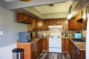 503 S 6th St, Earlville, IL 62932 - Photo 9