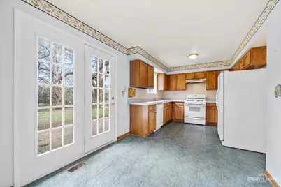 778 Village Road, Crystal Lake, IL 60014 - Photo 5