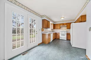 778 Village Rd, Crystal Lake, IL 60014 - Photo 5