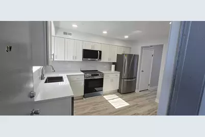 9405 Bay Colony Drive #3W, Des Plaines, IL 60016 - Photo 5