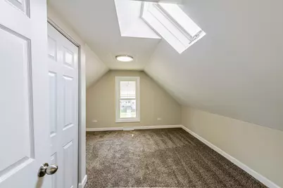 [Address not provided], Brookfield, IL 60513 - Photo 17