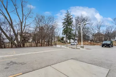 [Address not provided], Wheaton, IL 60187 - Photo 9