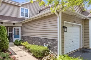 1273 Cranbrook Dr, Schaumburg, IL 60193 - Photo 1