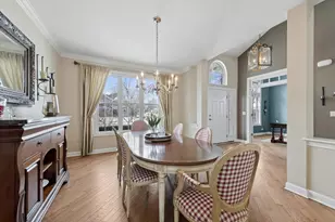 711 Foxmoor Ln, Lake Zurich, IL 60047 - Photo 11