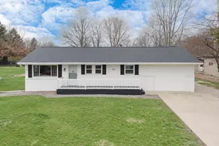 313 S School St, Minier, IL 61759 - Photo 39