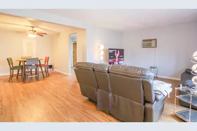 9020 Lamon Avenue #GE, Skokie, IL 60077 - Photo 3