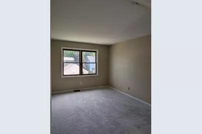 904 Britta Lane, Geneva, IL 60134 - Photo 5