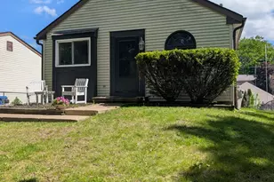 904 Britta Ln, Geneva, IL 60134 - Photo 1