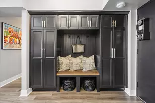 175 E Delaware Pl, Chicago, IL 60611 - Photo 13