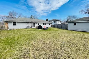 3714 Buck Ave, Joliet, IL 60431 - Photo 5