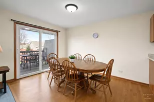 728 Carlisle Dr, Woodstock, IL 60098 - Photo 5