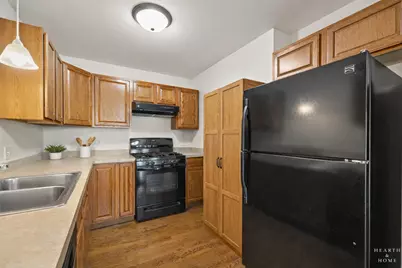 728 Carlisle Drive, Woodstock, IL 60098 - Photo 17