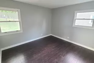 202 E Streamwood Blvd, Streamwood, IL 60107 - Photo 5