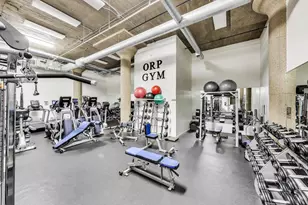 758 N Larrabee St, Chicago, IL 60654 - Photo 19