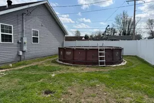 911 E Stotlar St, Herrin, IL 62848 - Photo 31