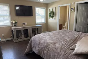 911 E Stotlar St, Herrin, IL 62848 - Photo 9