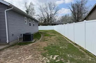 911 E Stotlar St, Herrin, IL 62848 - Photo 29