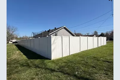 911 E Stotlar Street, Herrin, IL 62848 - Photo 27