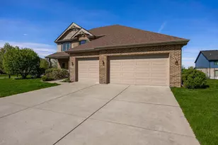 8724 Coventry Dr, Woodridge, IL 60517 - Photo 39