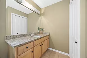 8724 Coventry Dr, Woodridge, IL 60517 - Photo 31