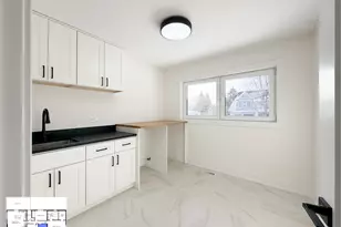 703 N Gibbons Ave, Arlington Heights, IL 60004 - Photo 11