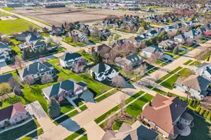 2106 Foxtail Rd, Bloomington, IL 61704 - Photo 53