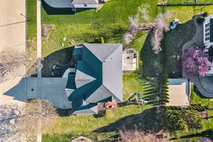 2106 Foxtail Rd, Bloomington, IL 61704 - Photo 57