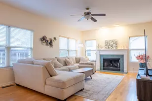 2623 Shenandoah Ct, Aurora, IL 60503 - Photo 9