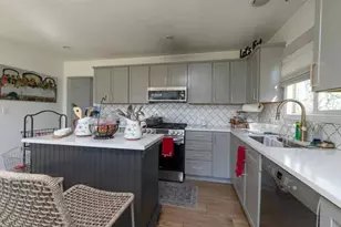 1516 Sunset Dr, Schaumburg, IL 60193 - Photo 7