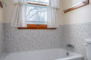 2421 4th St, Moline, IL 61265 - Photo 21