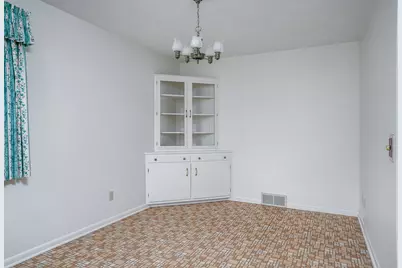2421 4th Street, Moline, IL 61265 - Photo 7