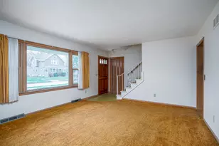 2421 4th St, Moline, IL 61265 - Photo 9
