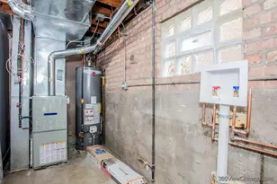 9015 S Carpenter St, Chicago, IL 60620 - Photo 21