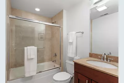 1915 W Diversey Parkway #302, Chicago, IL 60614 - Photo 19