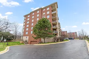 8300 Callie Ave, Morton Grove, IL 60053 - Photo 23