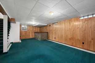 925 24th St, Moline, IL 61265 - Photo 27