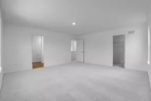 586 Lismore Cir, Elgin, IL 60124 - Photo 9