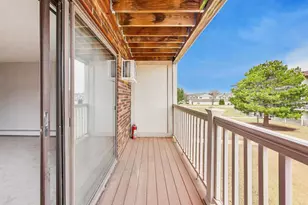 239 Gregory St, Aurora, IL 60504 - Photo 21