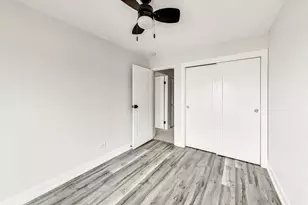 239 Gregory St, Aurora, IL 60504 - Photo 17