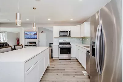 406 Rose Street, Bensenville, IL 60106 - Photo 7